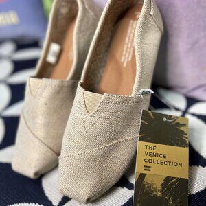 Toms Women's Classic The Venice Collection, Natural Metallic Burlap Canvas Shoes